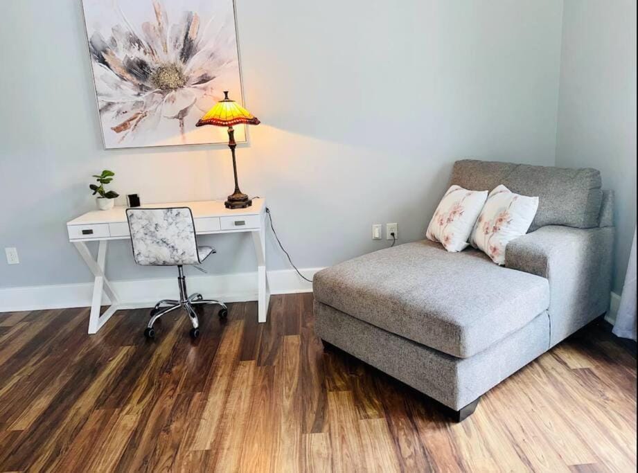 CHERRY STREET LUXURY- SHOPPING-DINING-BY DOWNTOWN AND HOSPITALs Villa in Tulsa
