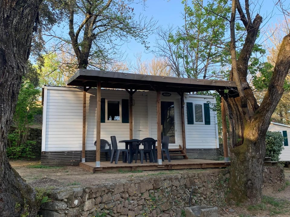 Camping Ushuaïa Villages Les Cruses Campground/ 
RV Resort in Auvergne-Rhône-Alpes