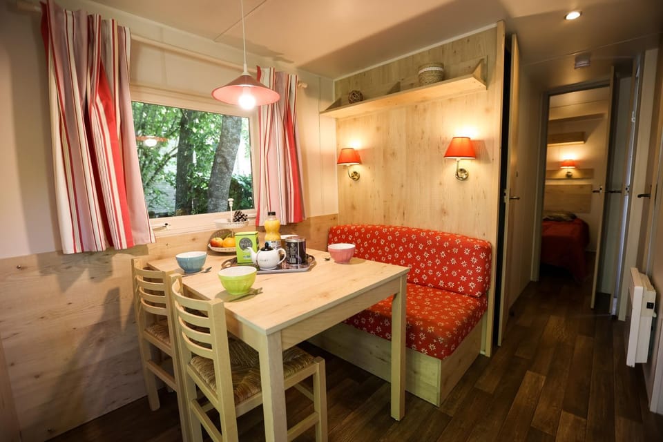 Camping Ushuaïa Villages Les Cruses Campground/ 
RV Resort in Auvergne-Rhône-Alpes