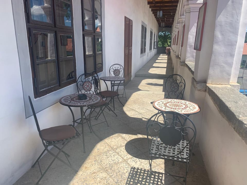 Seating area