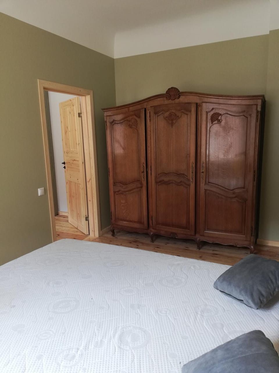 Facade/entrance, Bed, Bedroom