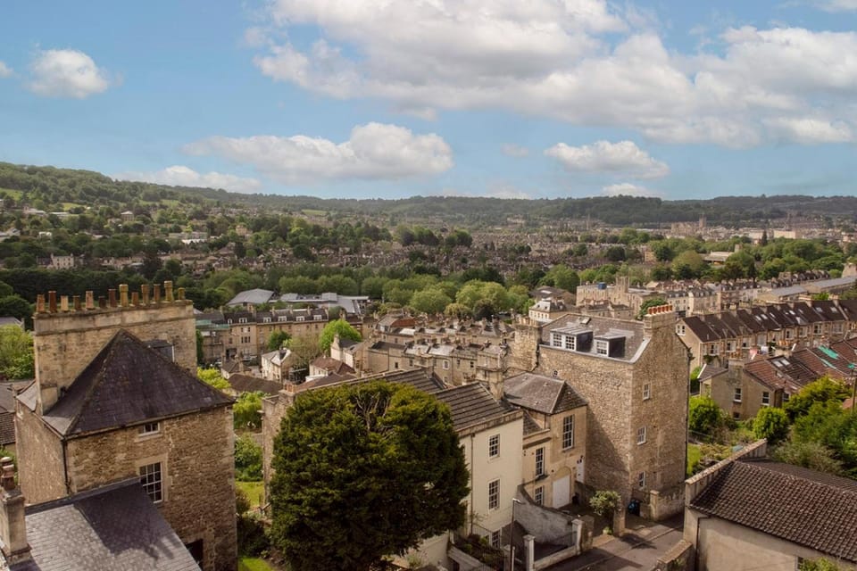 Neighbourhood, View (from property/room), City view