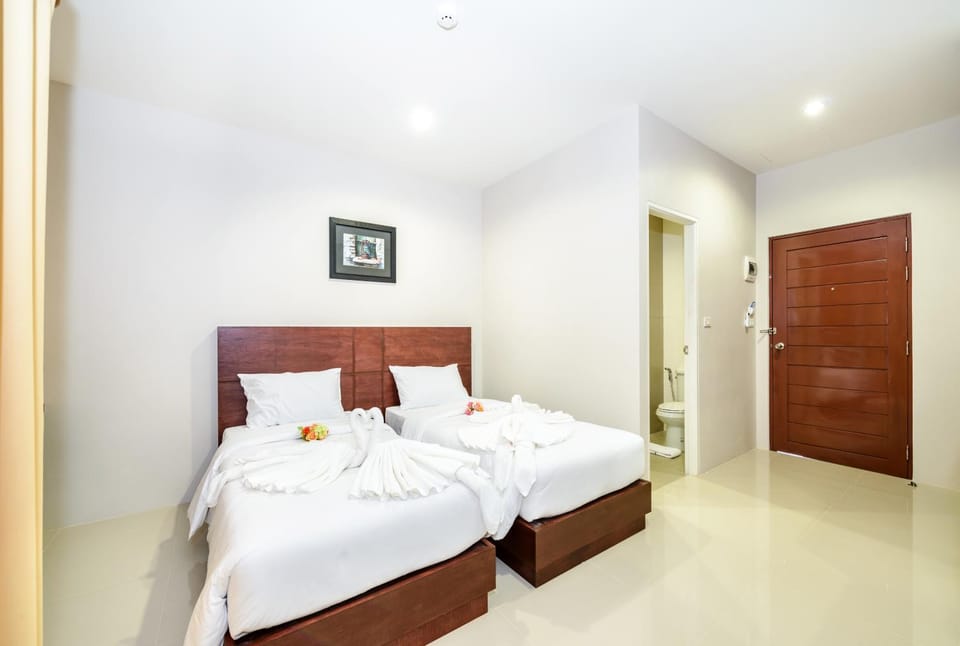 Bed, Photo of the whole room, Bedroom, towels, wardrobe