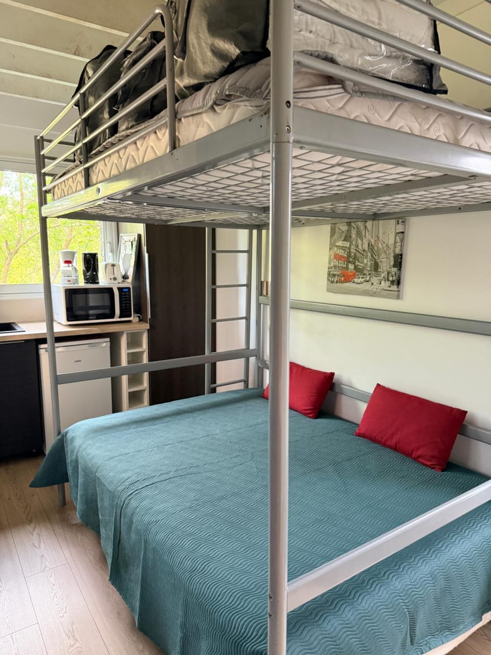 Studio meublé 1 pièce entièrement équipé sans cloisons séparatives Apartment in Pays de la Loire
