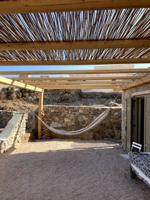 Patio, Facade/entrance