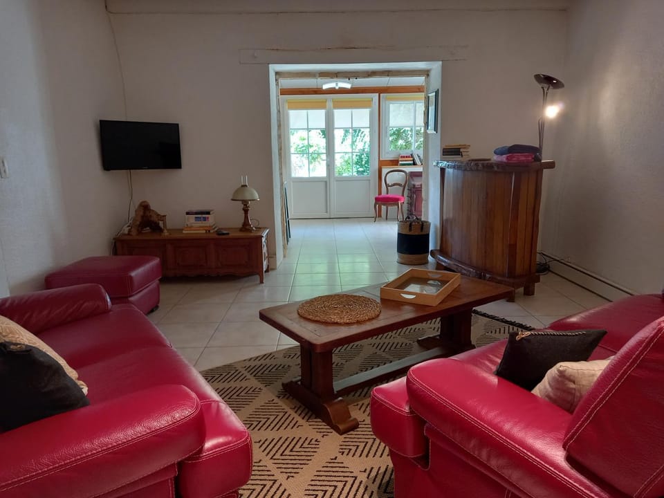 Le Cottage House in Nouvelle-Aquitaine