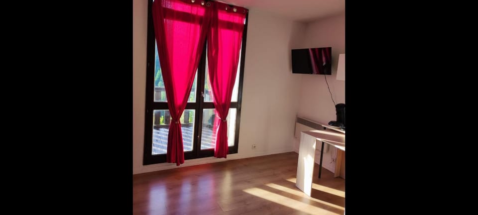 Jolies Appartement 6 couchages a praloup 1600 avec balcons Apartment in Uvernet-Fours