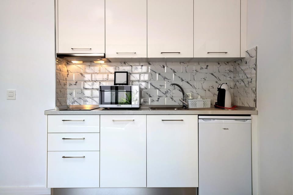 Kitchen or kitchenette, Living room