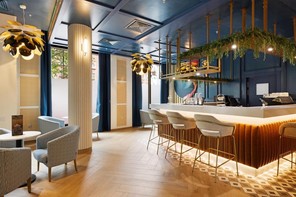 Lounge or bar