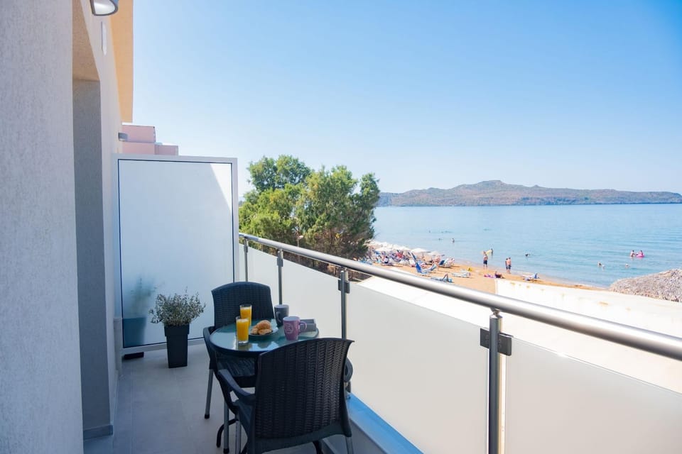 View (from property/room), Balcony/Terrace, Sea view
