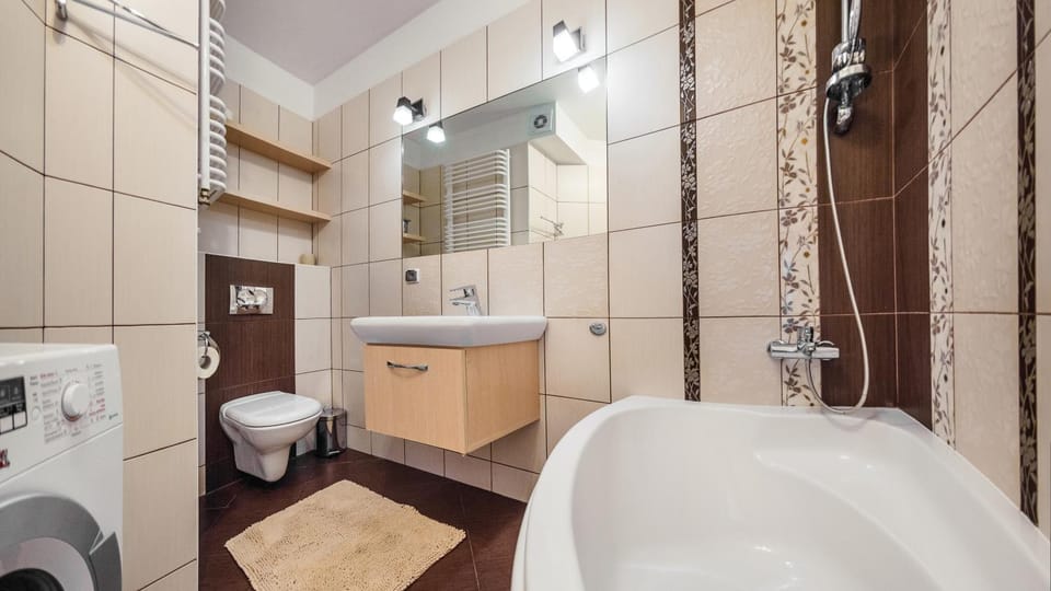 Bathroom, Bath