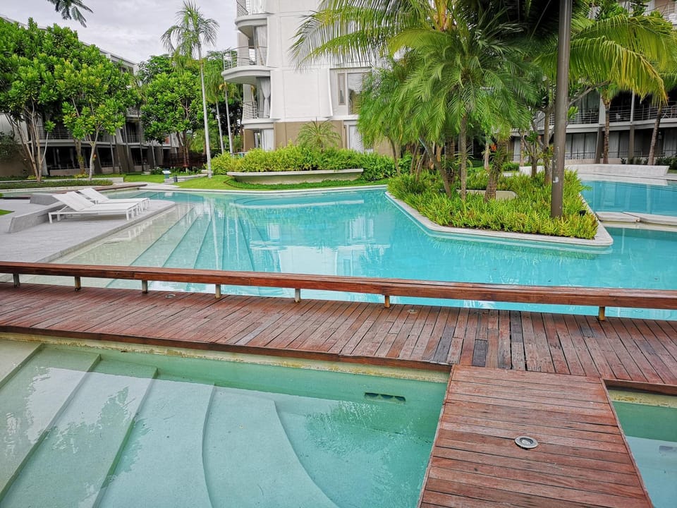 Pool view, Swimming pool