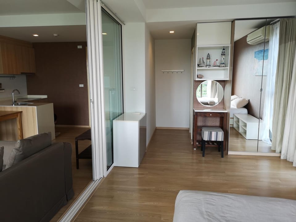 Living room, Bedroom