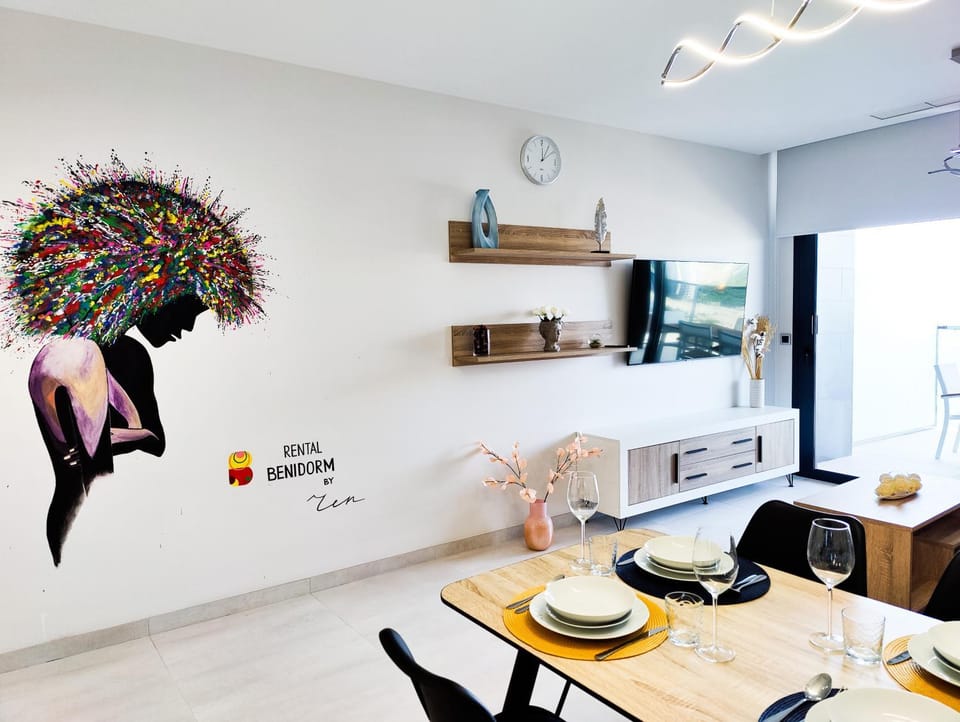 Photo of the whole room, Dining area