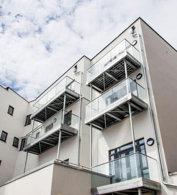 Modern Apartment with Stunning Sea View Apartment in Weston-super-Mare