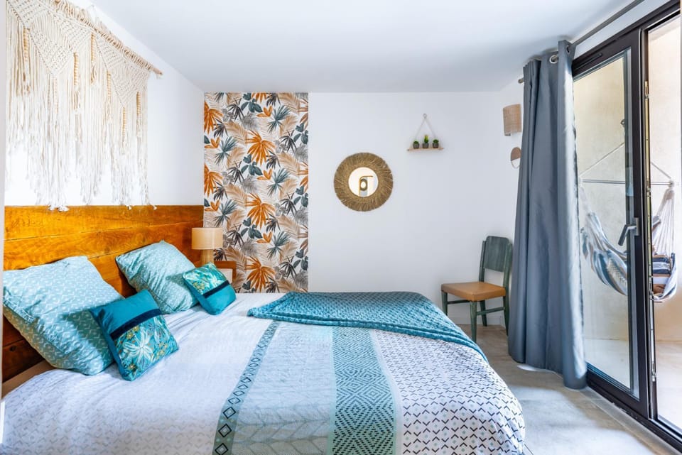 Living room, Bedroom