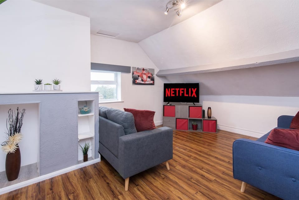 Large 1Bed Contractor & Pilot Flat - FREE Parking - FREE WiFI Apartment in South Derbyshire District