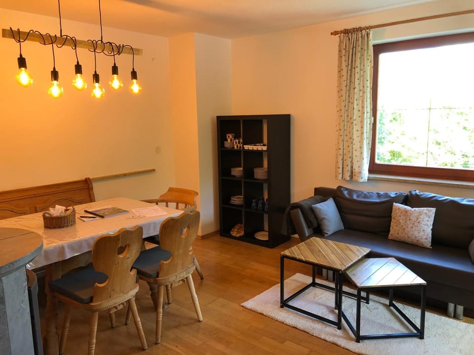 Living room, Seating area, Dining area