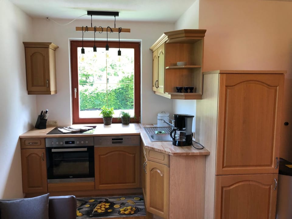 Coffee/tea facilities, Kitchen or kitchenette