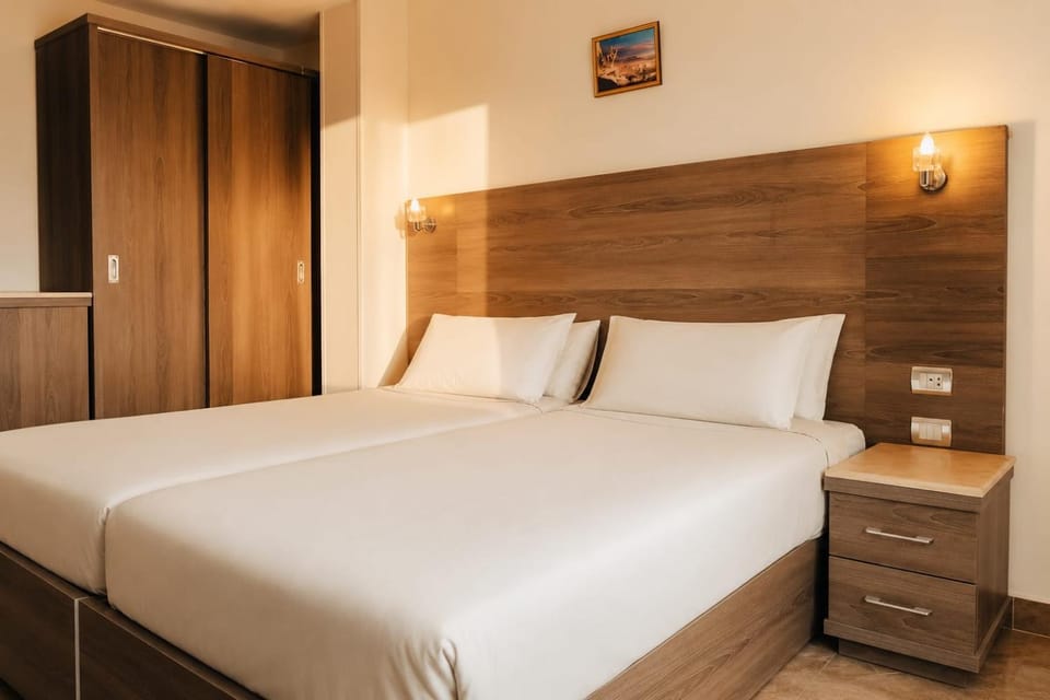 Bed, Photo of the whole room, Bedroom, wardrobe