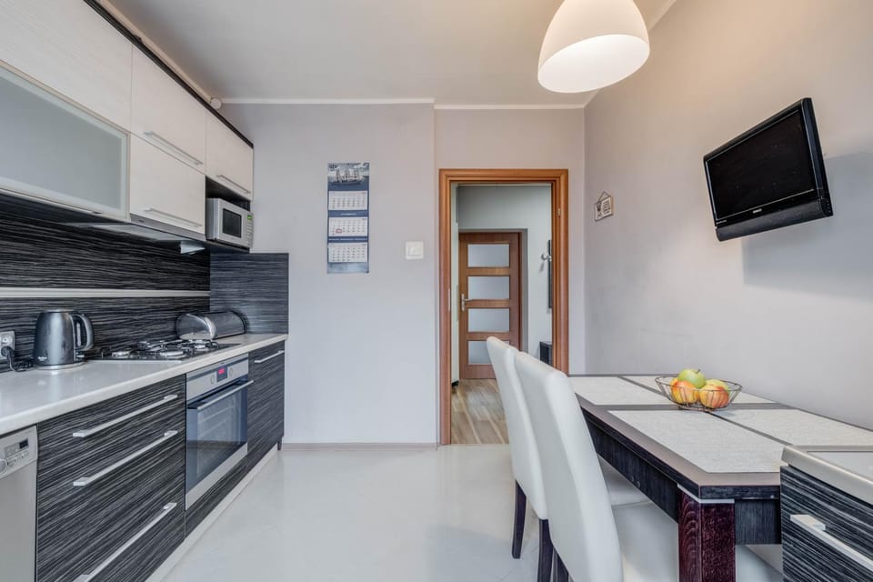 Dining area, pet friendly, stove