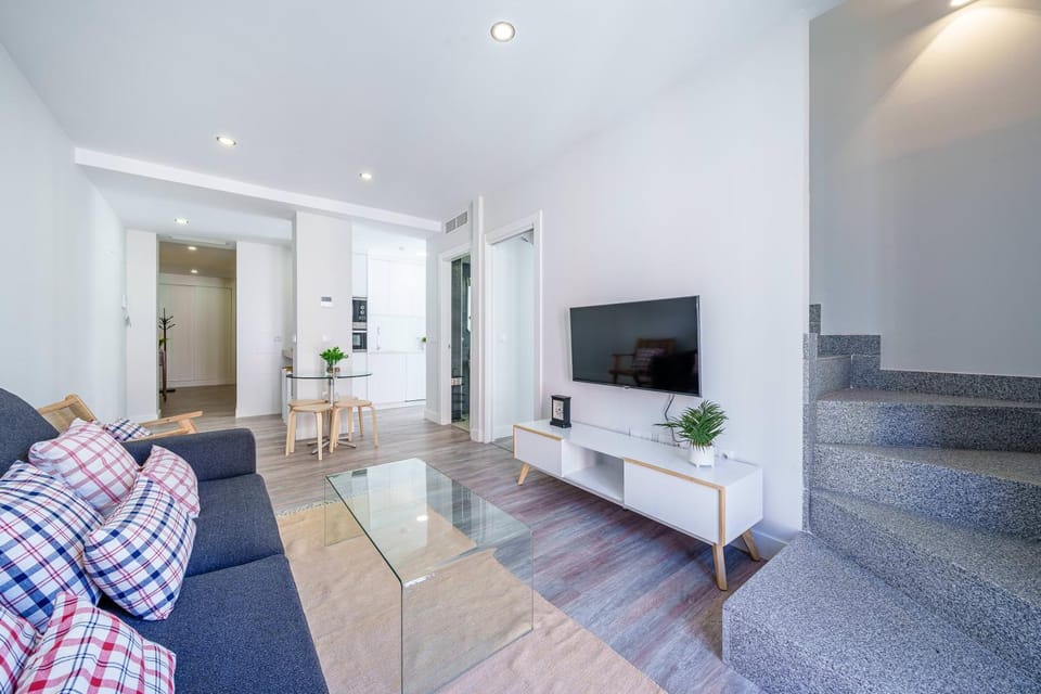 Communal lounge/ TV room, TV and multimedia, Living room, Lounge or bar, Seating area