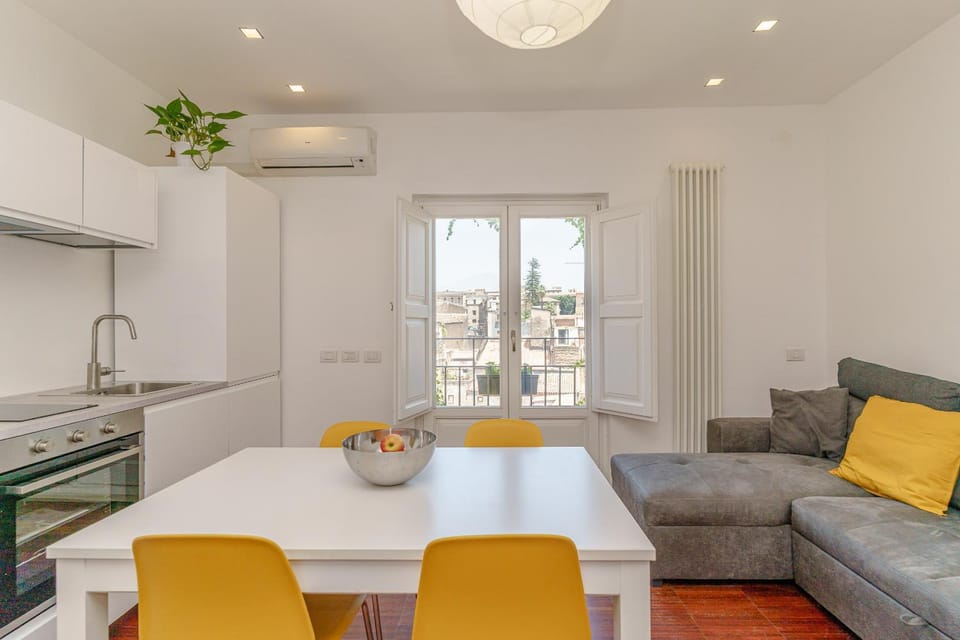 Kitchen or kitchenette, Living room, Seating area, Dining area, kitchen, kitchen