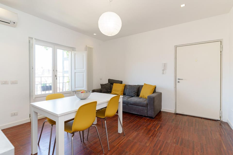 Dining area, Lunch