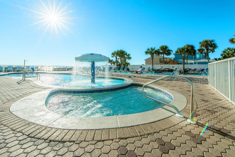 Majestic Beach Towers 1-1213 House in Long Beach