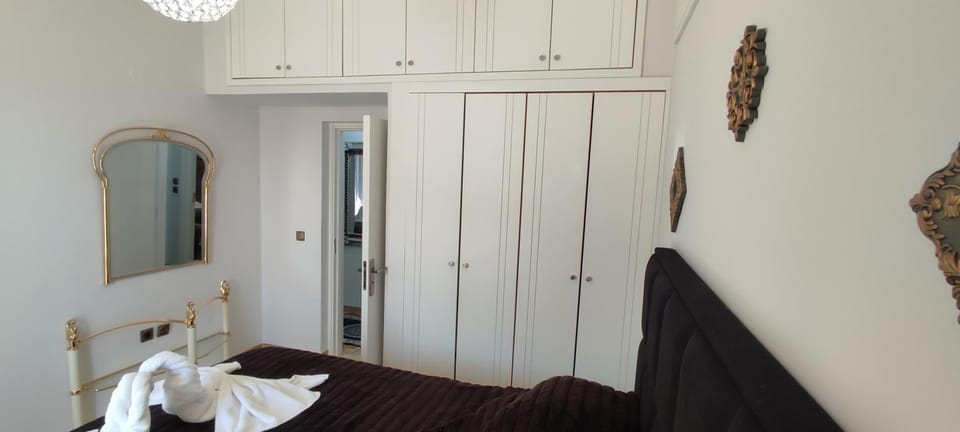 Bed, Photo of the whole room, Bedroom, towels, wardrobe