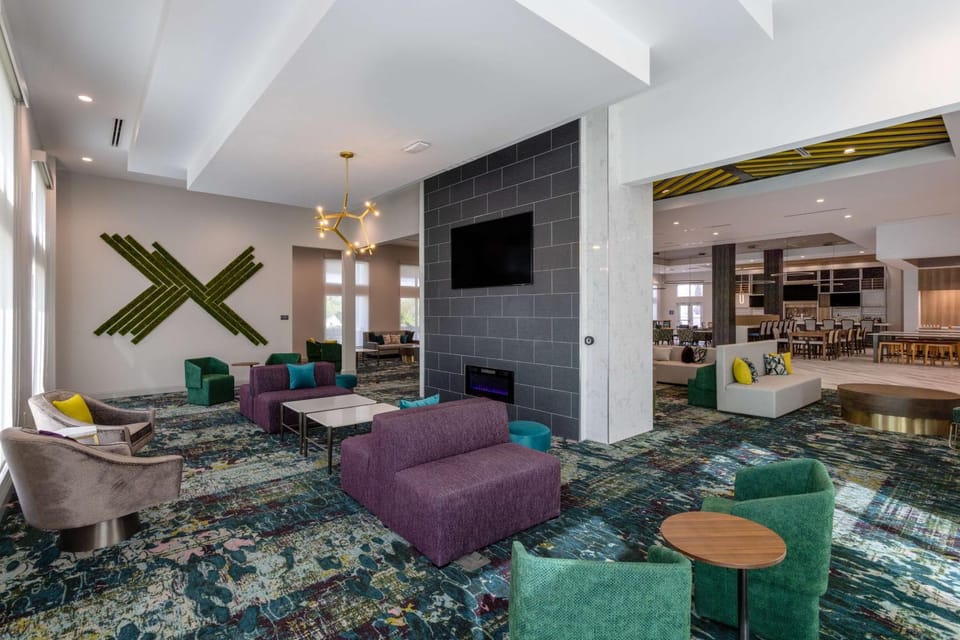 Communal lounge/ TV room, Lobby or reception