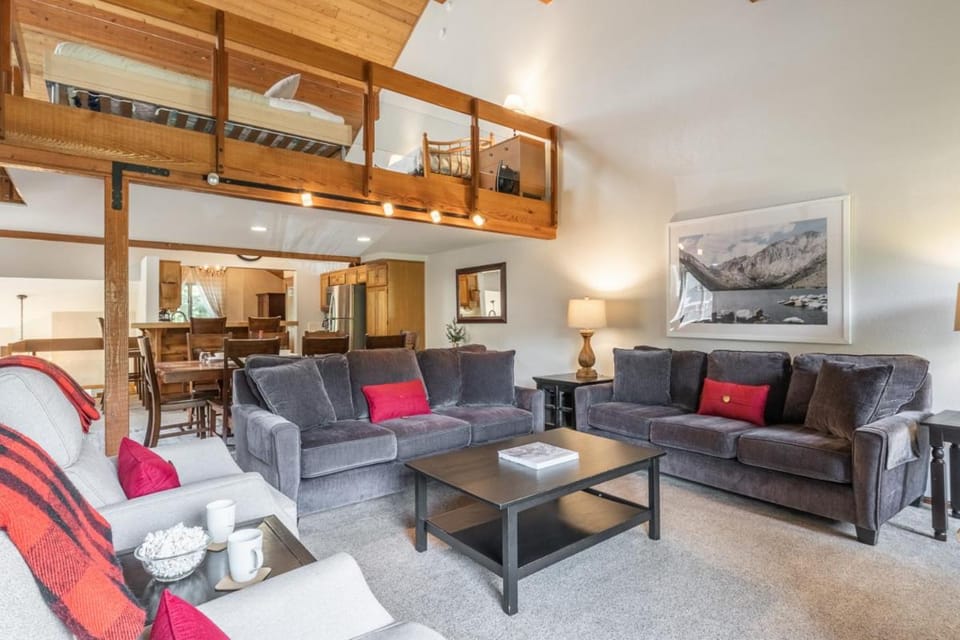Snowcreek IV 549 House in Mammoth Lakes