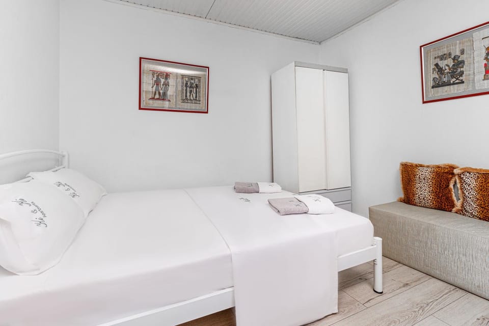 Bed, Bedroom, wardrobe