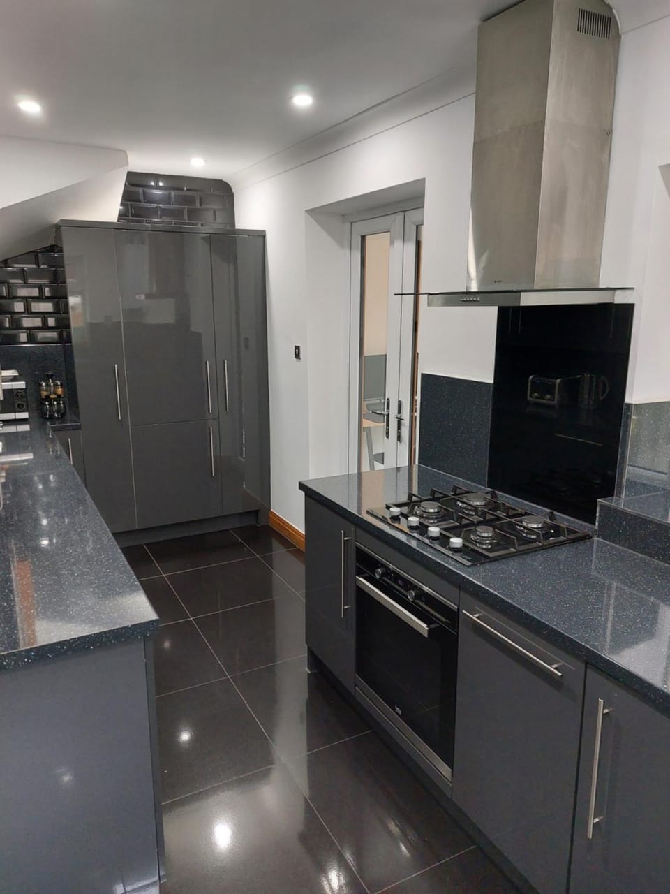 Communal kitchen, minibar, pet friendly, stove