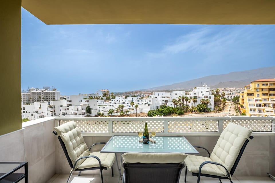 Orlando Eagle Nest 501 by VivaTenerife Apartment in Costa Adeje