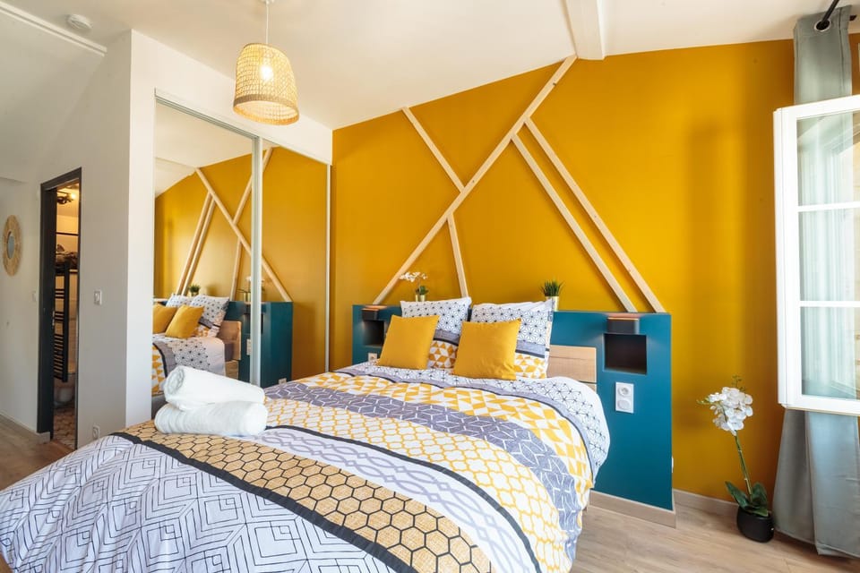 Bed, Photo of the whole room, Bedroom