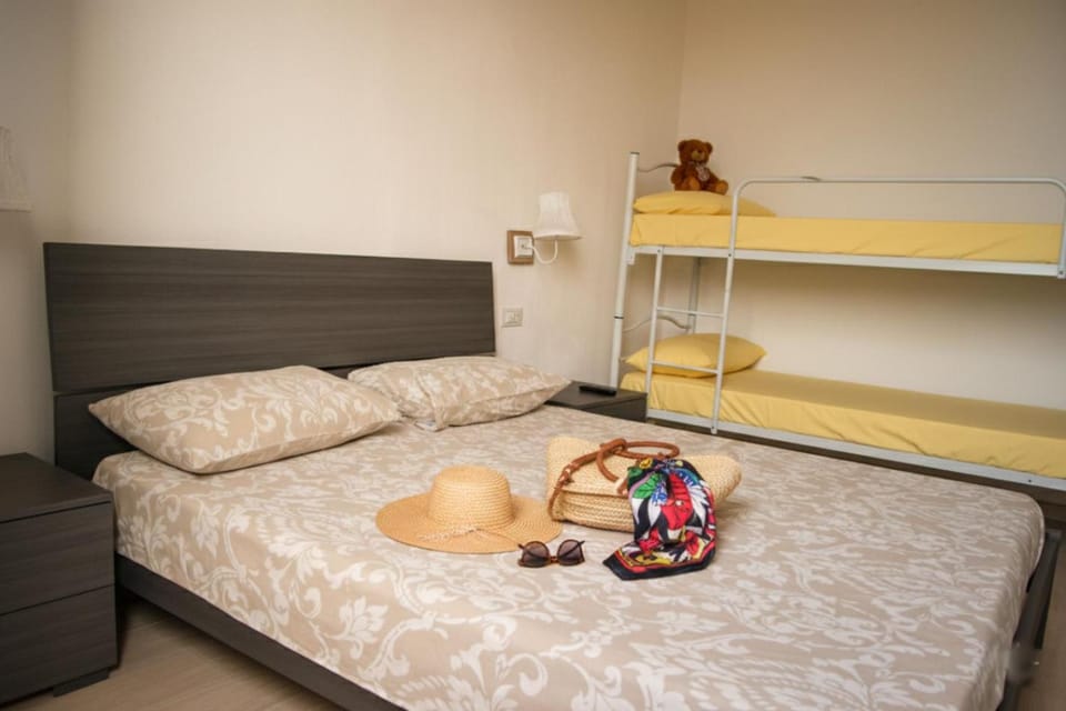 Bed, Bedroom, bunk bed, air conditioner, air conditioner