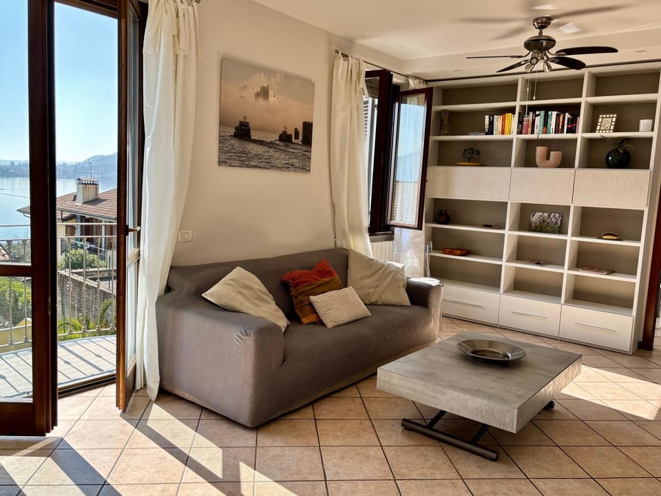 Library, Living room