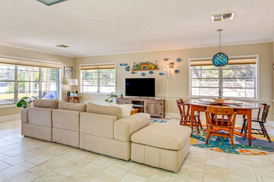 Dock + Lanai: Riverview Homosassa Escape! House in Homosassa