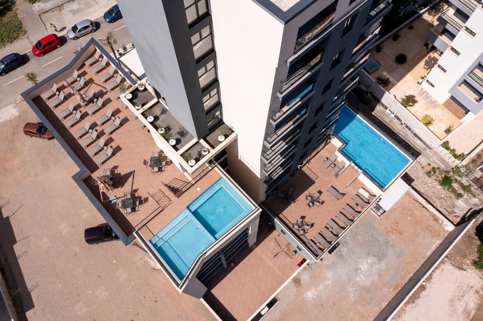 Property building, Hot Tub, Pool view