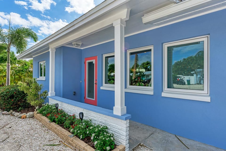 Sea La Vie: 1.5 Blocks to Beach, Pool, Tropical Backyard & Pool by Anna Maria Life Vacation Rentals House in Holmes Beach