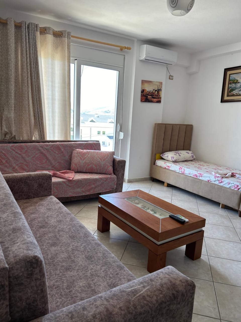 Alma Room Bed and Breakfast in Sarandë