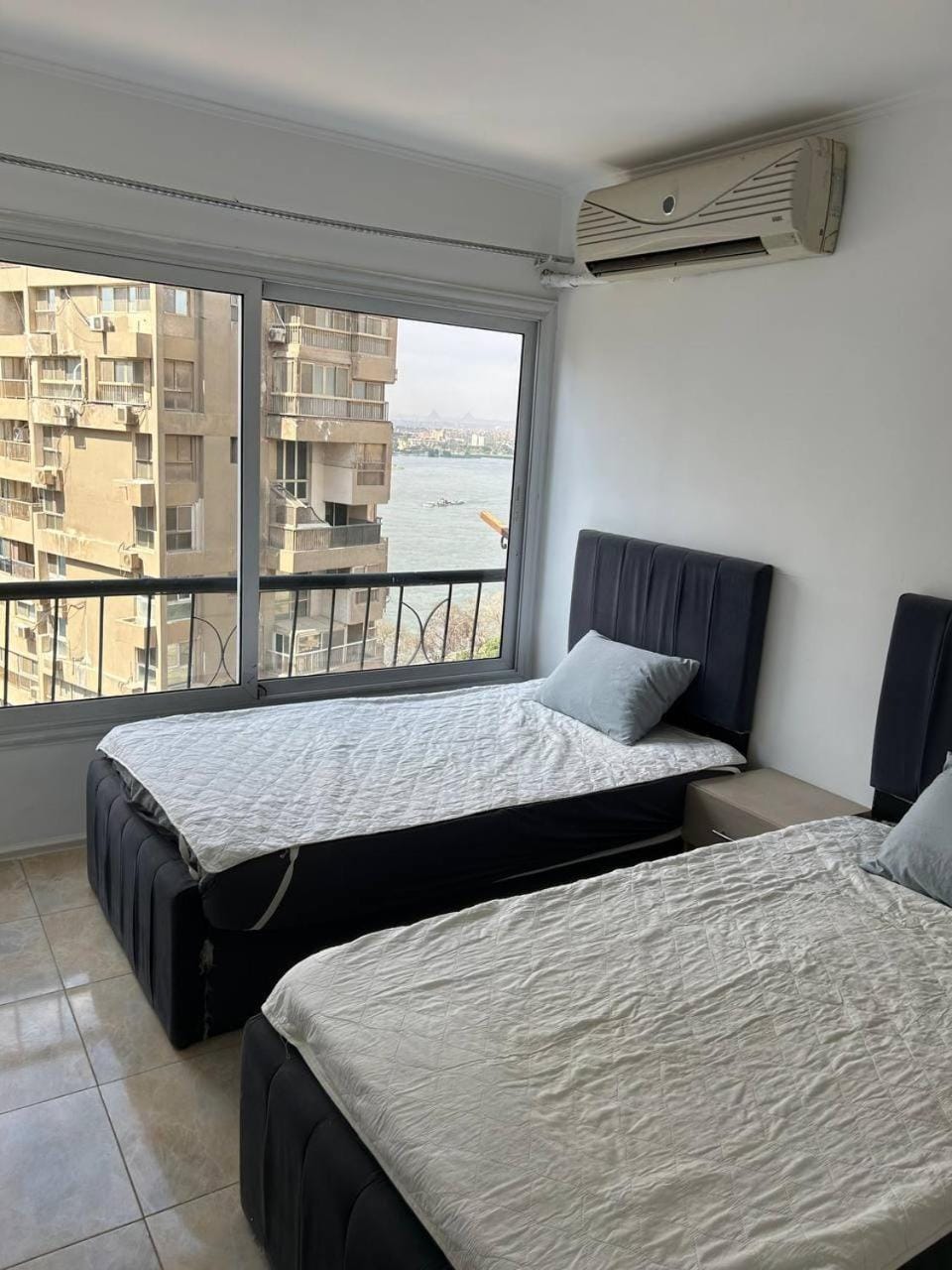 Bed, Bedroom, air conditioner
