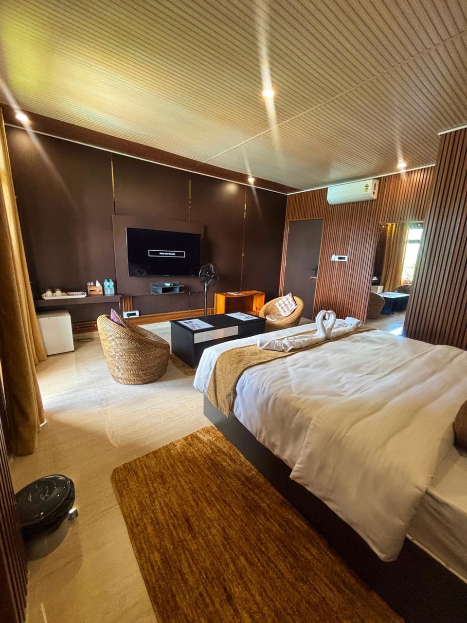 Odyssey Stays Umbir, Umiam Lake Bed and Breakfast in India