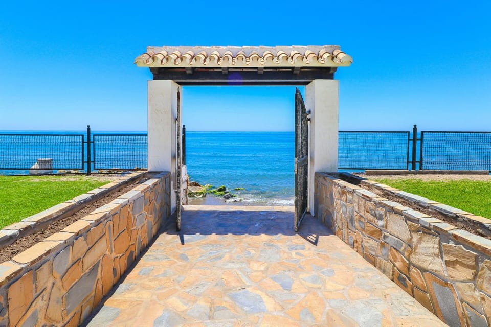 Playa Real Luxury Apartment Apartment in Marbella