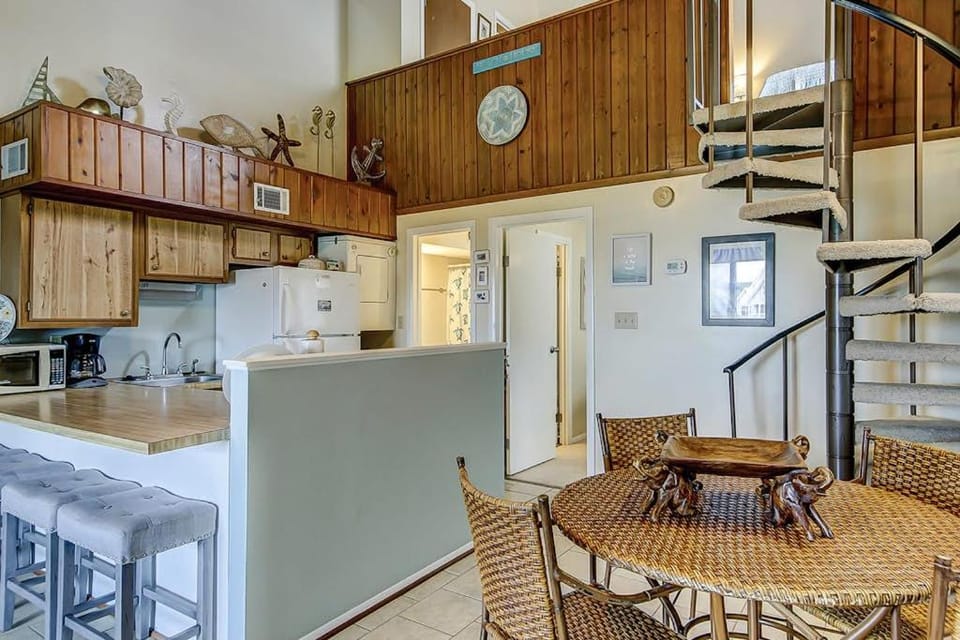 Driftwood Villa - 237 House in Edisto Beach