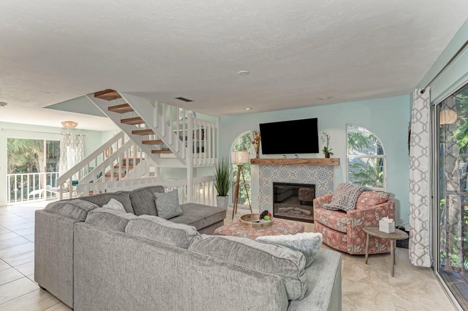 Island Serenity - 6250 Holmes #54 House in Holmes Beach