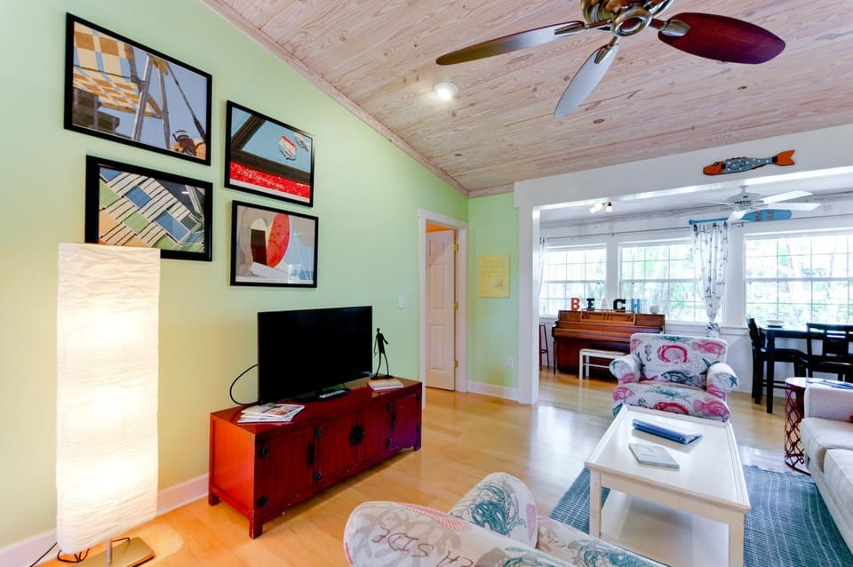 Captain's Quarters Spinnakers - 202 - 56th 1 House in Holmes Beach