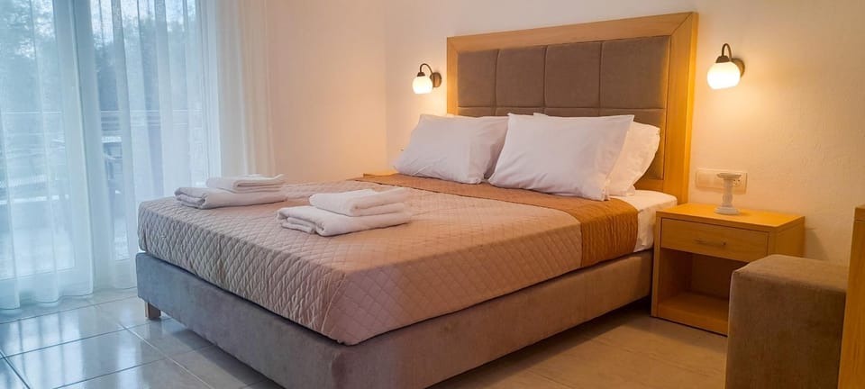 Bed, Photo of the whole room