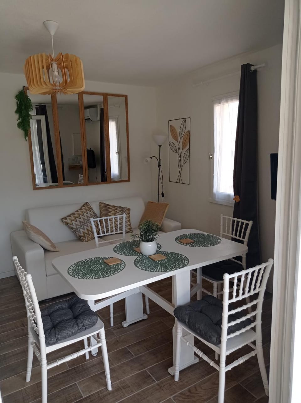 Appartement JADE dans résidence proche Tennis/ centre naturiste Apartment in Agde